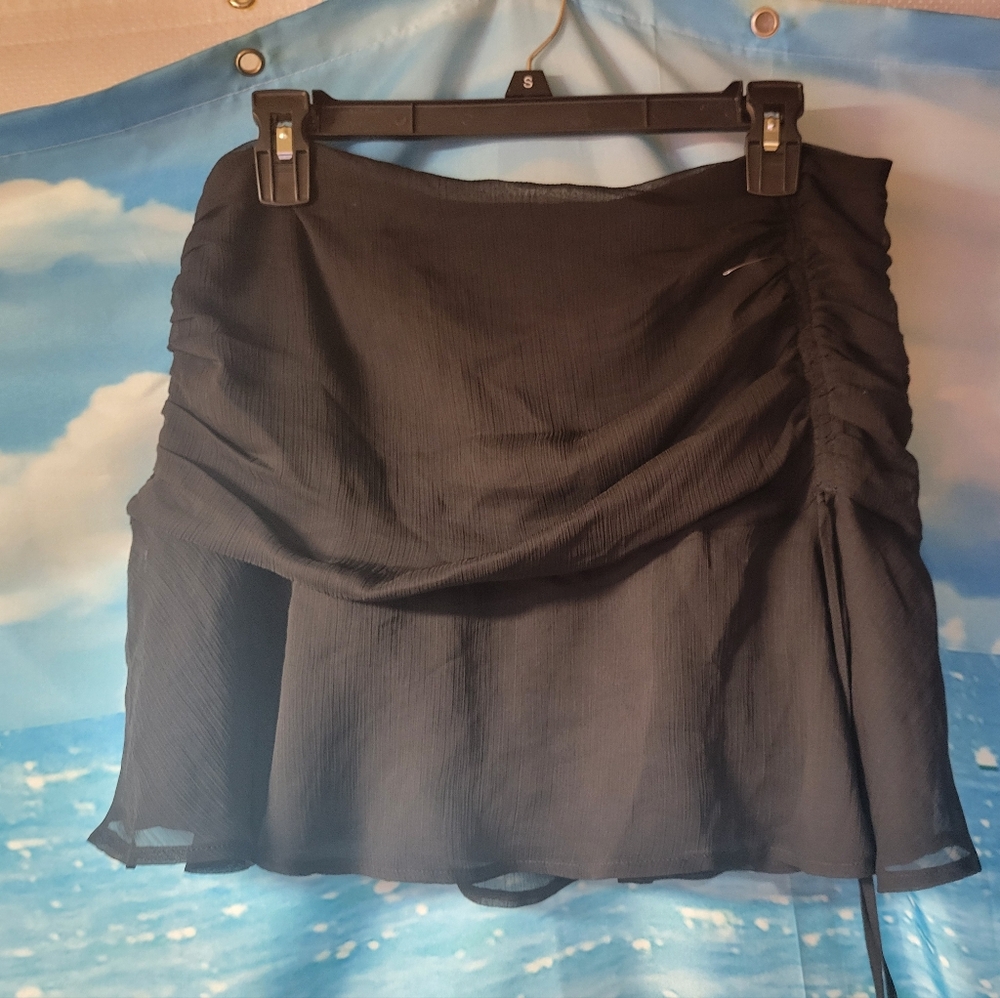 Express NWOT Black Ruched Mini Skirt Women's Size 8